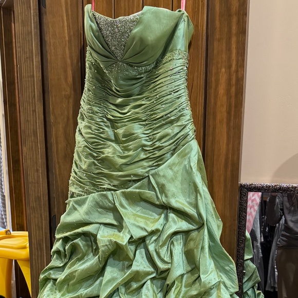 Maggie Sottero Flirt Collection Prom dress Y2K - Picture 2 of 5